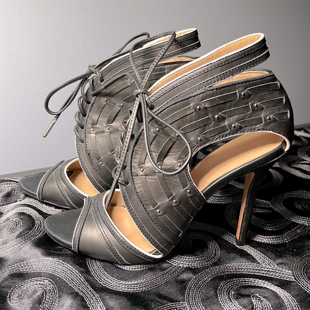 L.A.M.B. Halifax Dress Pump